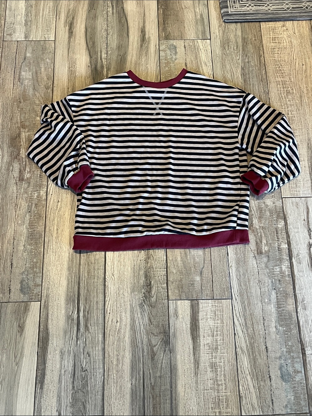 Amazon Oversized Black & Tan Striped Crewneck Sweater with Burgundy Trim